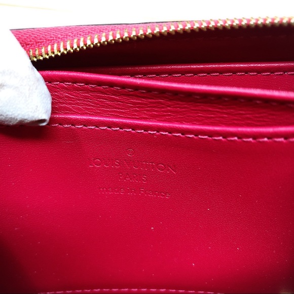 Sold Louis Vuitton Zippy Vernis Monogram wallet - Picture 15 of 16